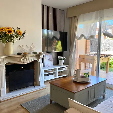 Isabel Sitges, Rocamar Villa